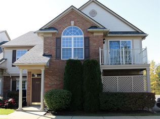 3527 Oakmonte Blvd #1, Rochester, MI 48306