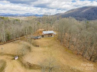 130 B E Miller Rd, Green Mountain, NC 28740