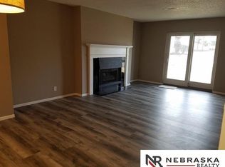 12727 W Dodge Rd APT 122C, Omaha, NE 68154