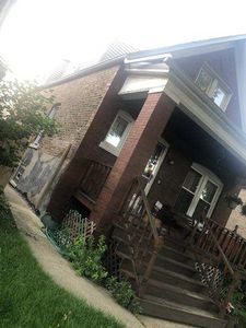 2830 W Barry Ave, Chicago, IL, 60618