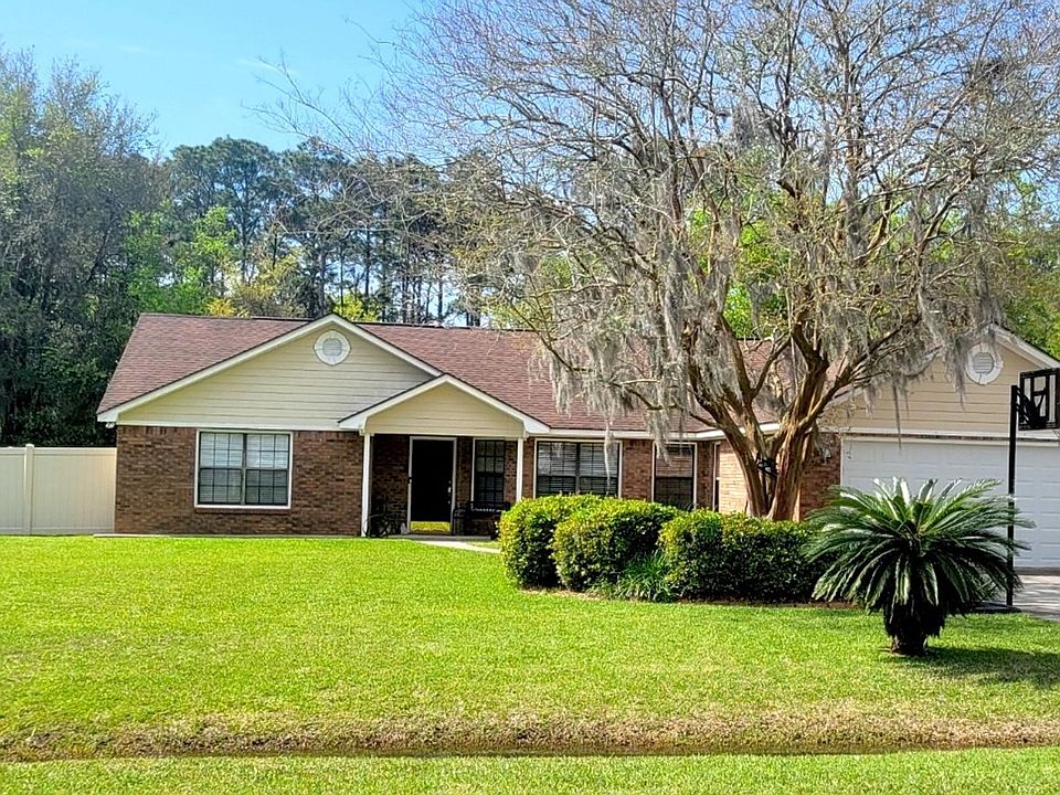1st image of 106 Plantation Oaks Dr