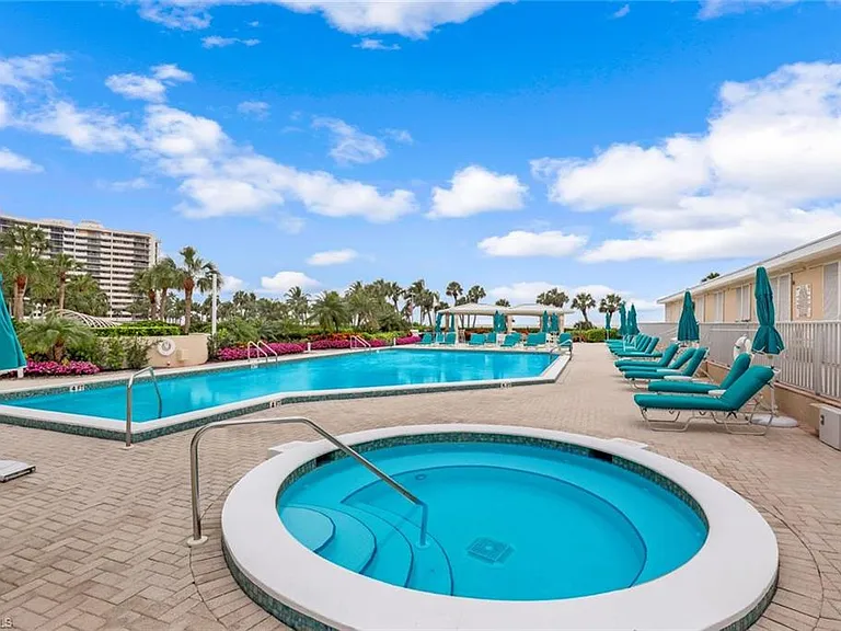 4041 Gulf Shore Blvd N #204 — Photo 30