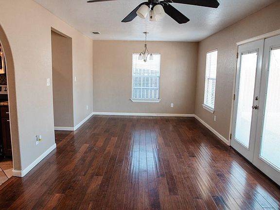 3rd image of 203 Avondale St