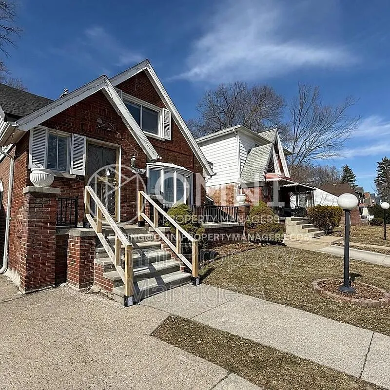 2 bed, 1.0 bath, $995 — Photo 4