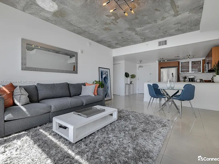 3250 NE 1st Ave #1119 — Photo 5
