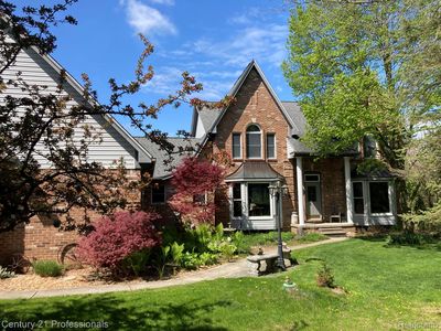 6279 Seven Mile Rd, South Lyon, MI, 48178