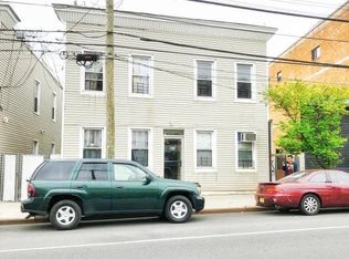 664 Richmond Rd, Staten Island, NY 10304