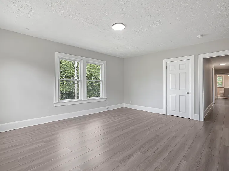 1768 Kent St — Photo 14
