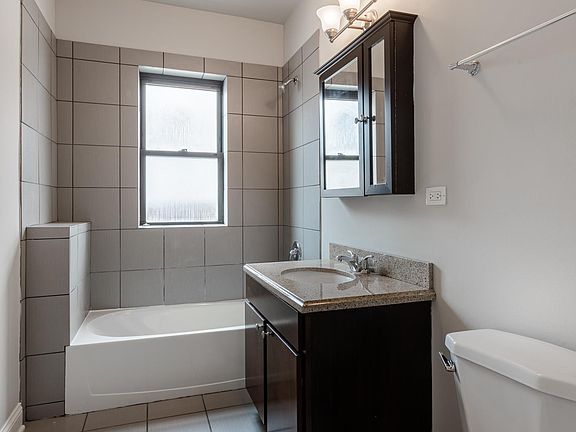 3rd image of 2607 W Lawrence Ave #2613-2