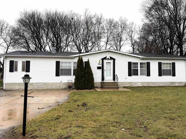 900 Micole Dr, Belvidere, IL 61008