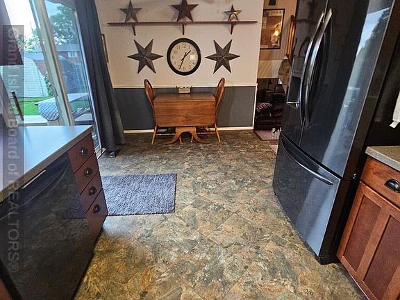 3rd image of 3828 Rochdale Cir