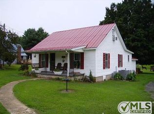 1006 Red Boiling Springs Rd, Lafayette, TN 37083