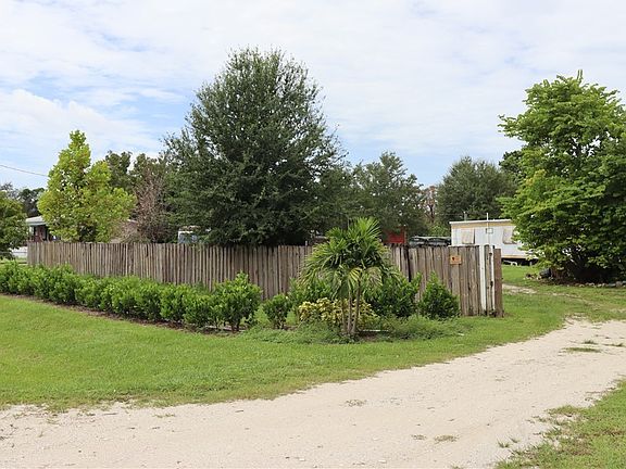 3rd image of 8286 McDaniel Dr