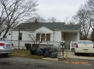 22 Louis Ave, Patchogue, NY 11772