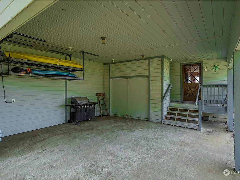 191 NE Wagon Wheel Rd — Photo 17