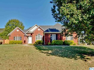 2821 Winterberry Way SE, Owens Cross Roads, AL 35763