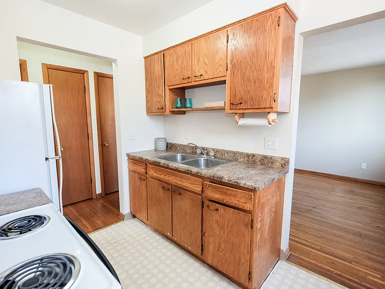 Randolph Apartments — Photo 43