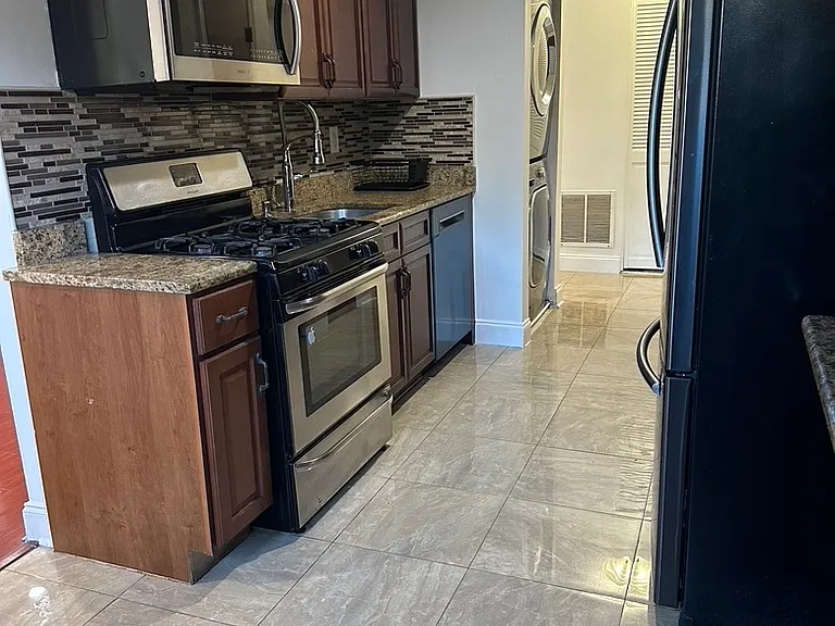 816 Edison Glen Ter — Photo 10