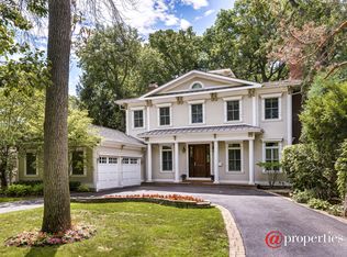 241 E Blodgett Ave, Lake Bluff, IL 60044