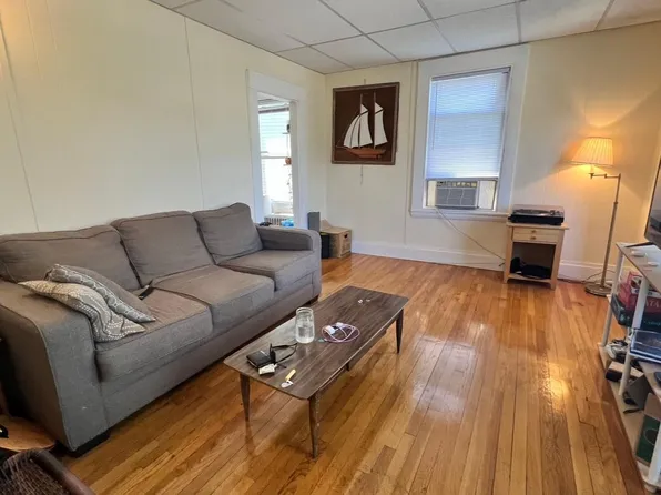 140 Hampshire St #3, Cambridge, MA 02139