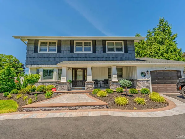96 Eagle Lane, Hauppauge, NY 11788