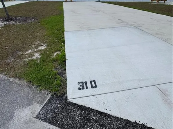 310 Horizon RD, PUNTA GORDA, FL 33982
