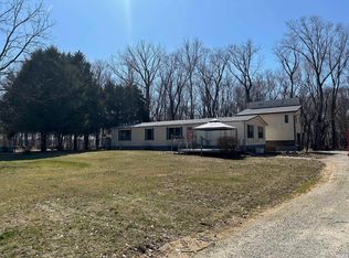 575 Lee Rd, New Harmony, IN 47631