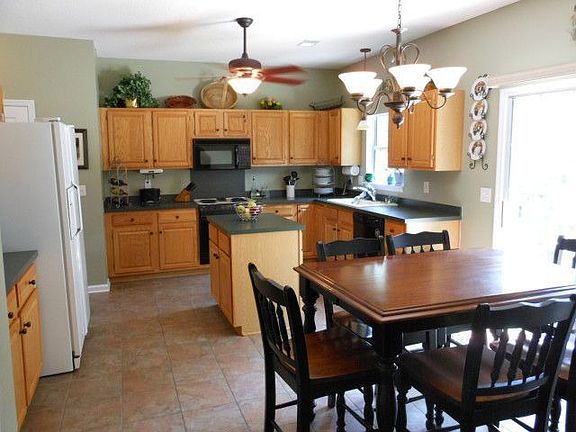 3rd image of 3450 Oxfordshire Ln
