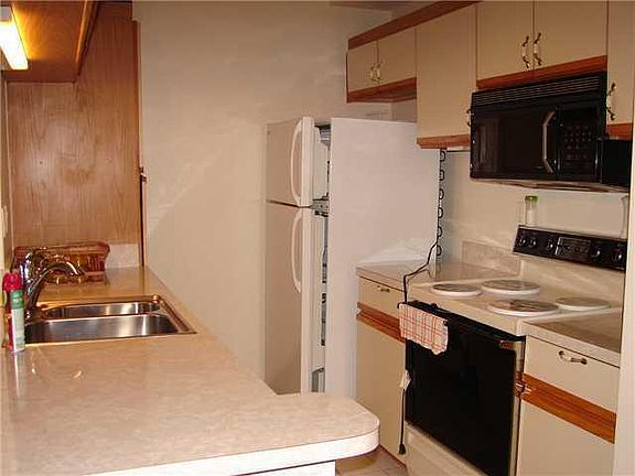5th image of 2510 SE Anchorage Cv APT B-3