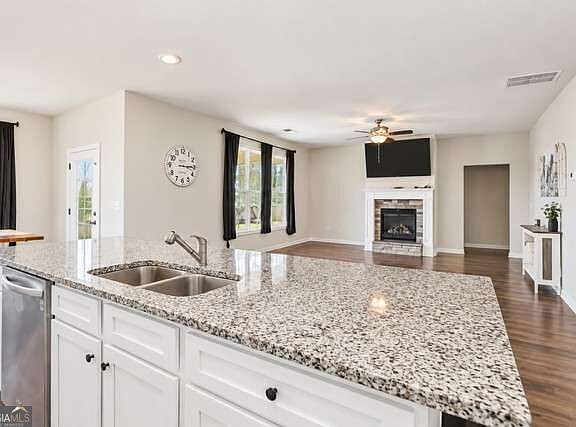 5th image of 1978 Waterside Cir