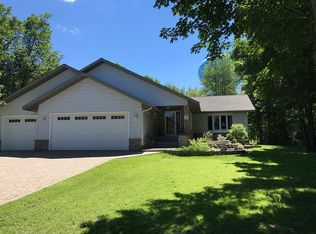 6 Highland Park Dr, Virginia, MN 55792