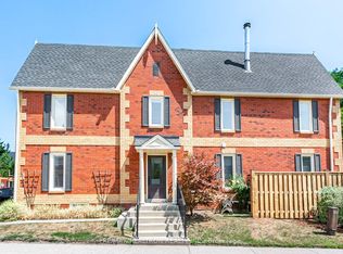 2006 Glenada Cres #34, Oakville, ON L6H 5R9