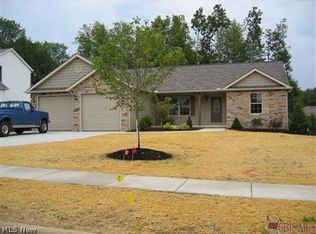 3152 Stockdale Cir NW, Uniontown, OH 44685