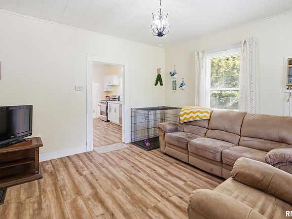 5th image of 1414 Newton Ave