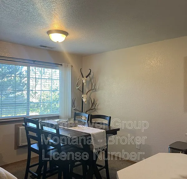 1915 Montana St — Photo 1