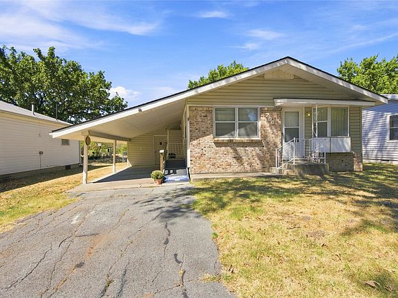 2nd image of 208 S Ora St