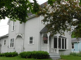 517 E 4th St, Lawton, MI 49065