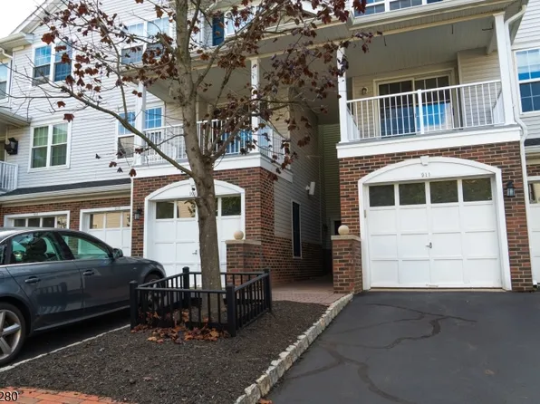 911 Hawley Ct, Denville, NJ 07834