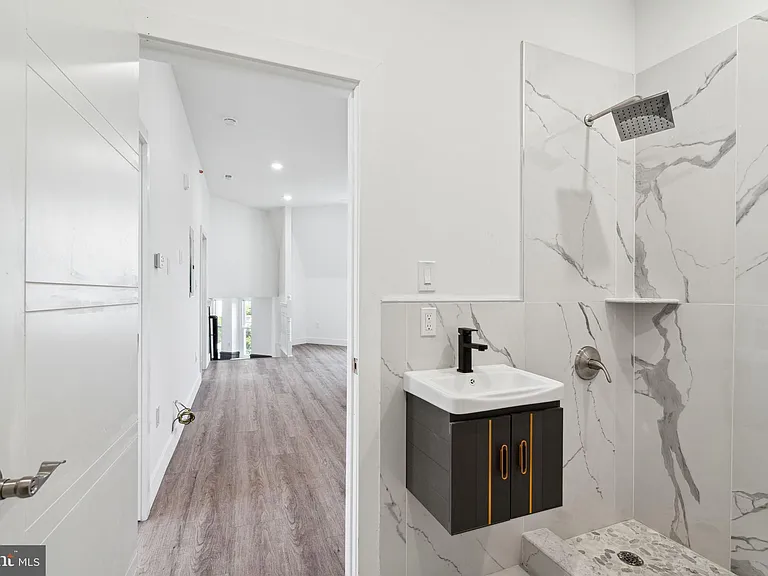 5164 Ridge Ave #3 — Photo 7