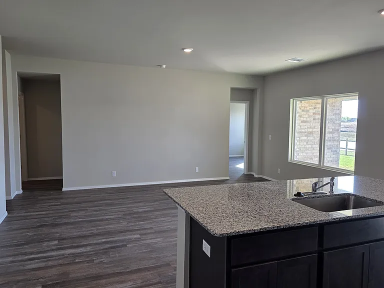 1331 E Honolulu Pl — Photo 25