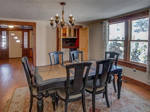 5th image of 915 Wexford Ave