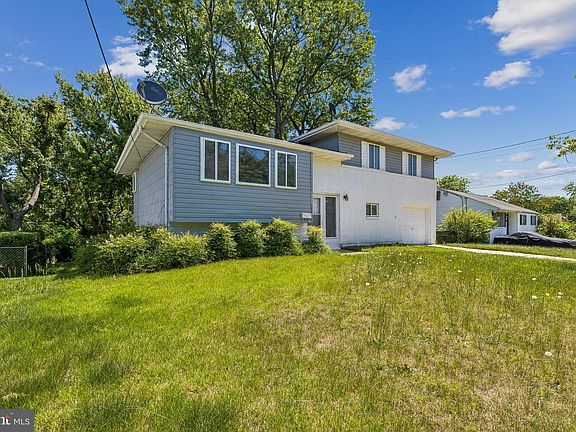 2nd image of 308 Aragona Dr