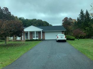140 Bluebird Ln, Princeton, WV 24740