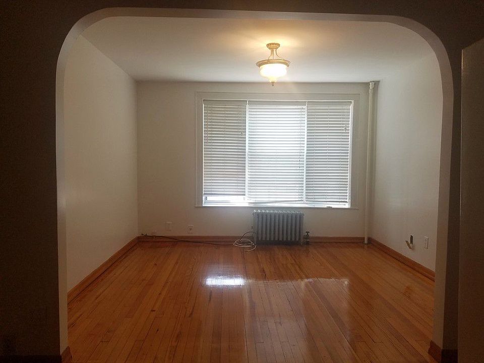 1st image of 2846 46th St APT 1