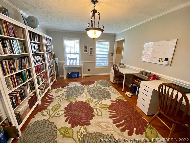 3705 Lockerbie Ct — Photo 11