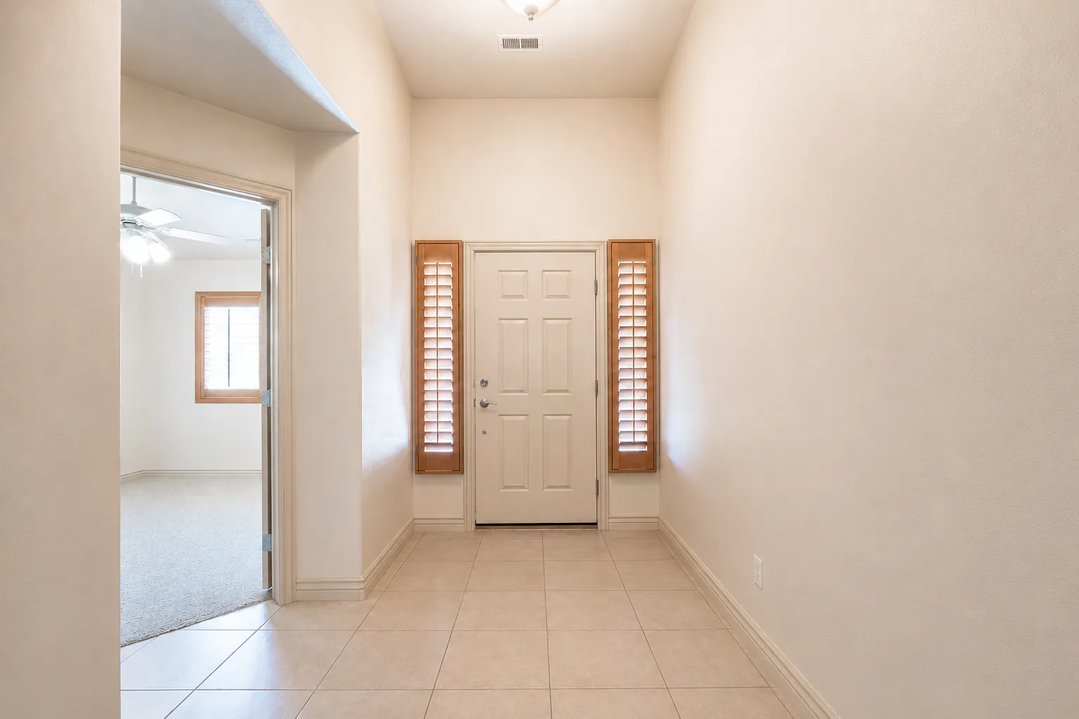 3 bed, 1740 sqft, $2,400 — Photo 3