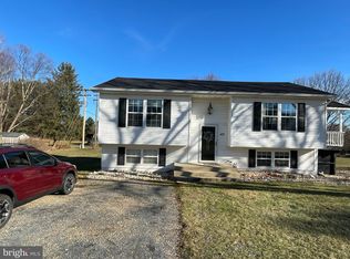 671 1st St, Inwood, WV 25428