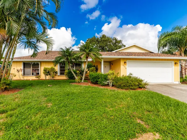 2450 SE Blackhorse Street, Port St Lucie, FL 34984