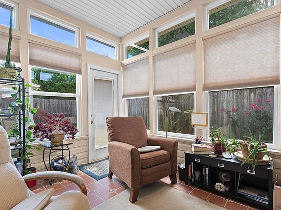 5th image of 6234 Amber Brook Dr
