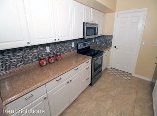 863 Keene Rd, Largo, FL 33771